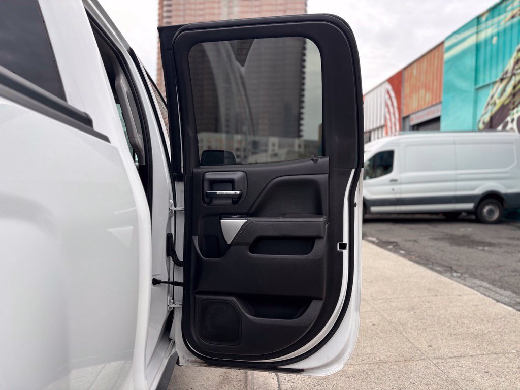 Used 2018 Chevrolet Silverado 1500 LT RWD image 17