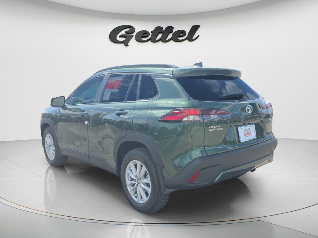 New 2026 Toyota Corolla Cross LE w/ Moonroof Package FWD image 6