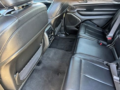 Used 2022 Jeep Grand Cherokee L Limited image 17