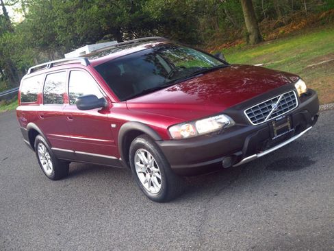 Used 2004 Volvo V70 image 31