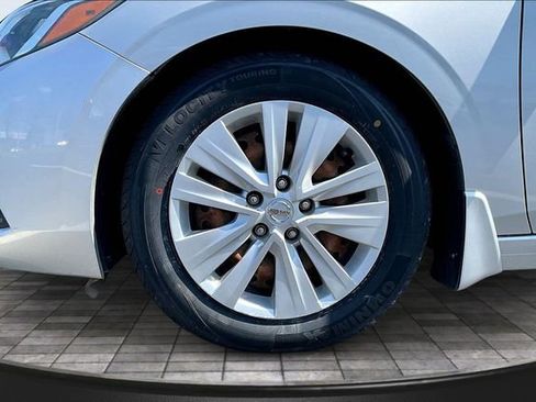 Used 2020 Nissan Sentra S FWD image 30