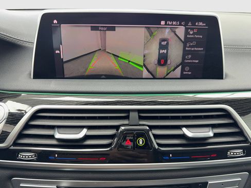 Used 2020 BMW 740i xDrive w/ M Sport Package AWD/4WD image 27