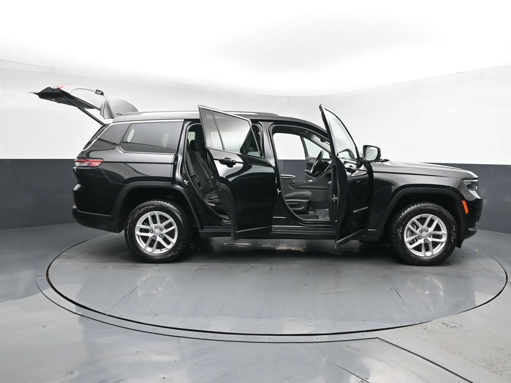 Used 2022 Jeep Grand Cherokee L Laredo w/ Luxury Tech Group I AWD/4WD image 31