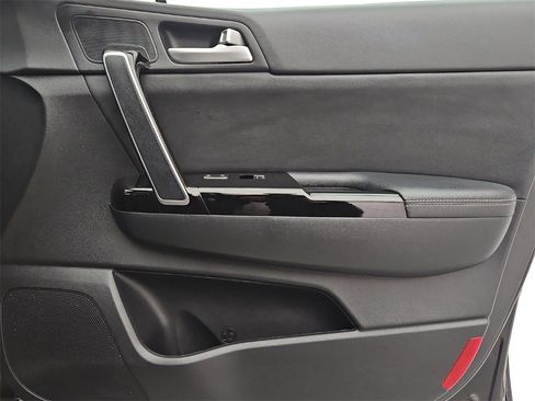 Used 2021 Kia Sportage S w/ S AWD Premium Package image 27