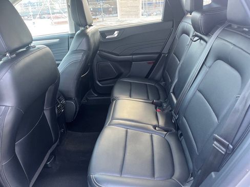 Used 2022 Ford Escape SEL image 19