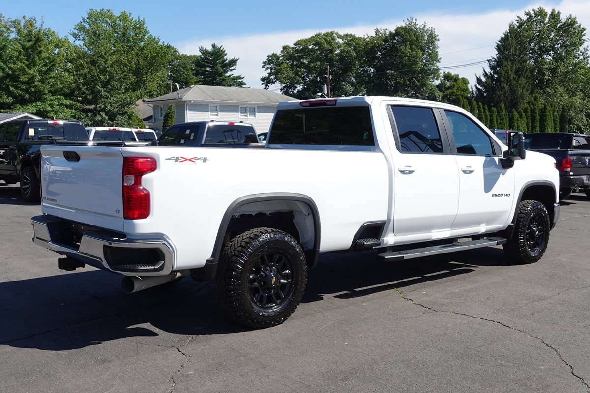 Used 2025 Chevrolet Silverado 2500 LT w/ Convenience Package AWD/4WD image 2