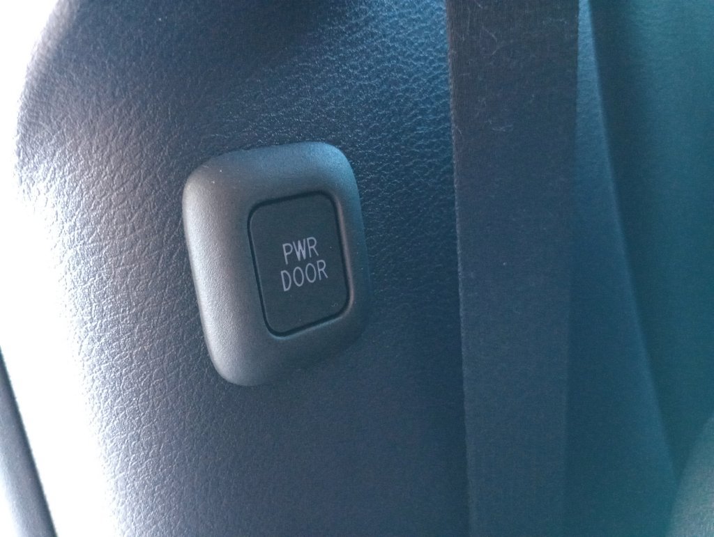 Used 2026 Toyota Sienna Platinum AWD/4WD image 35