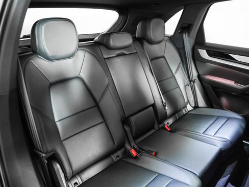 New 2026 Porsche Cayenne image 6