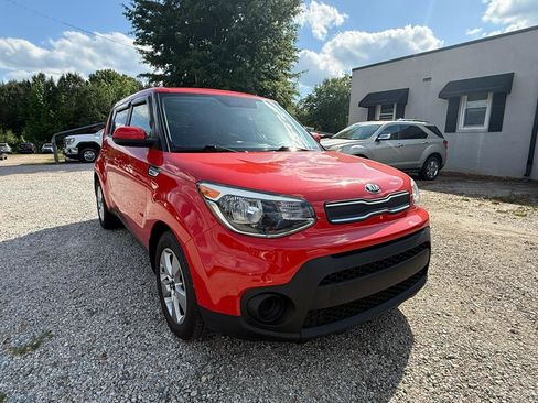Used 2019 Kia Soul FWD image 3