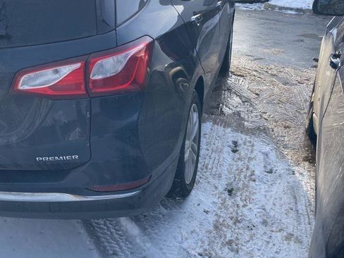 Used 2019 Chevrolet Equinox Premier image 3