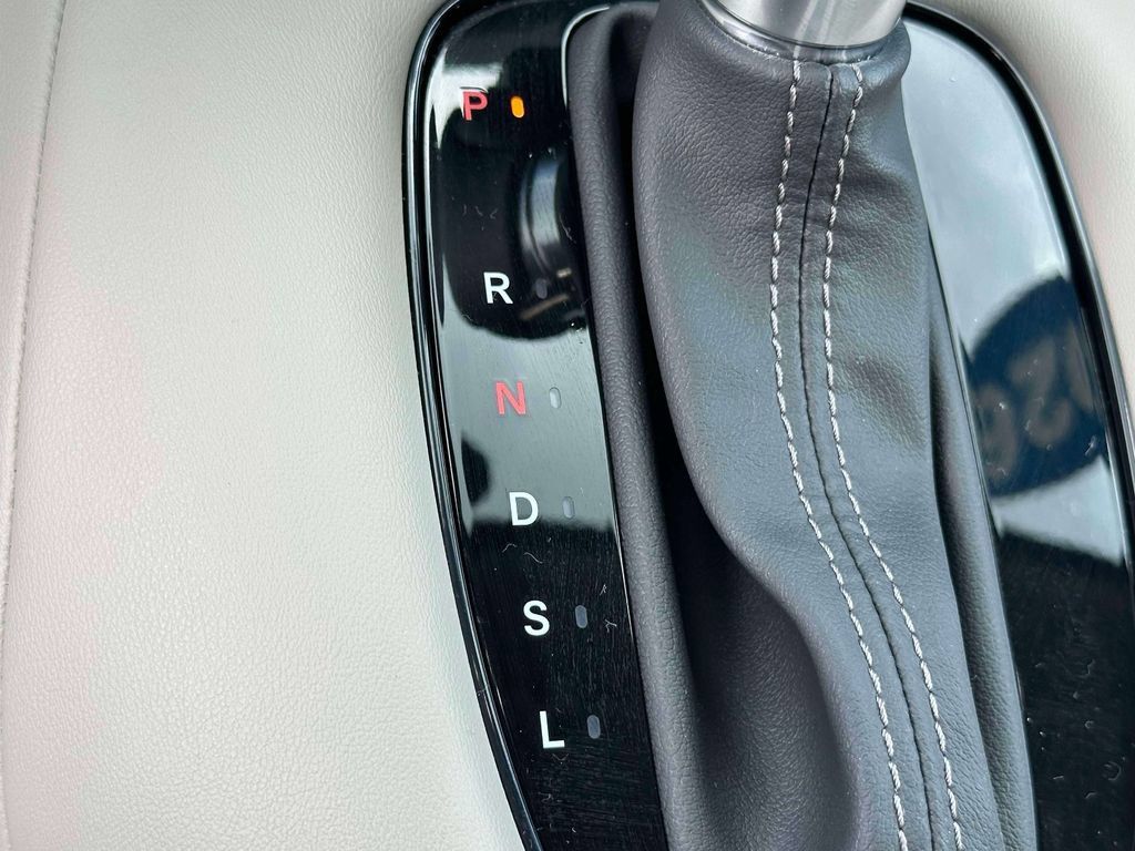 Certified 2026 Honda HR-V LX image 24