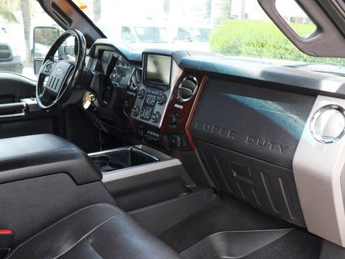 Used 2016 Ford F250 Lariat w/ Lariat Ultimate Package AWD/4WD image 47