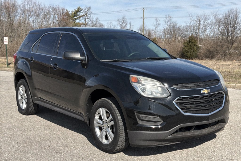 Used 2017 Chevrolet Equinox LS FWD image 1