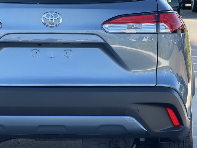 Used 2025 Toyota Corolla Cross L FWD image 8