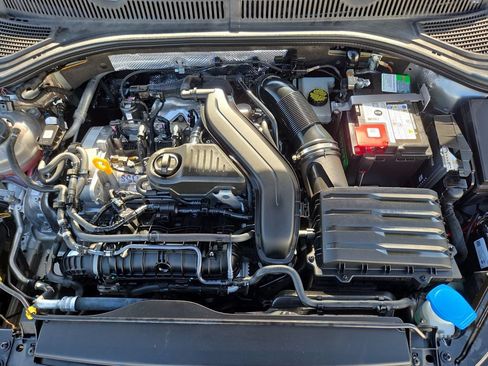 Used 2024 Volkswagen Jetta SE FWD image 10