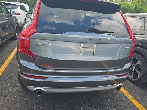 Used 2018 Volvo XC90 T5 Momentum w/ Convenience Package FWD image 4