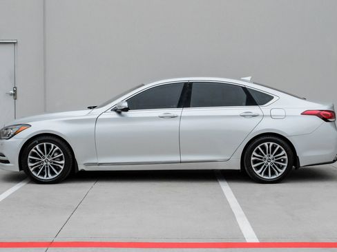 Used 2016 Hyundai Genesis 3.8 AWD/4WD image 16