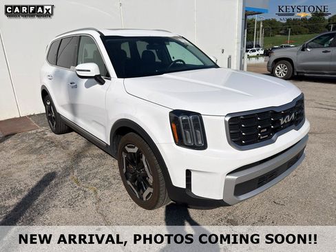 Used 2025 Kia Telluride S AWD/4WD image 1