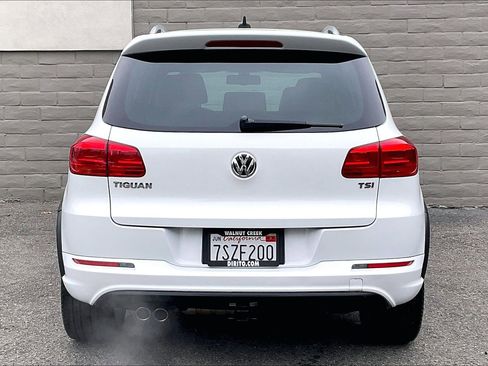 Used 2016 Volkswagen Tiguan R-Line image 3