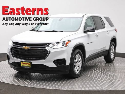 Used 2021 Chevrolet Traverse LS AWD/4WD image 1