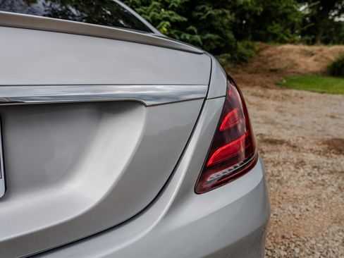 Used 2019 Mercedes-Benz S 560 Sedan w/ AMG Line Exterior image 11