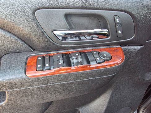 Used 2010 GMC Yukon SLT image 8