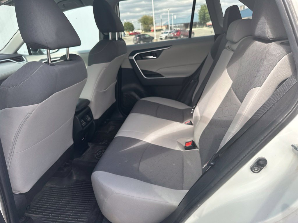 Used 2021 Toyota RAV4 XLE w/ Carpet Mat Package (TMS) AWD/4WD image 18