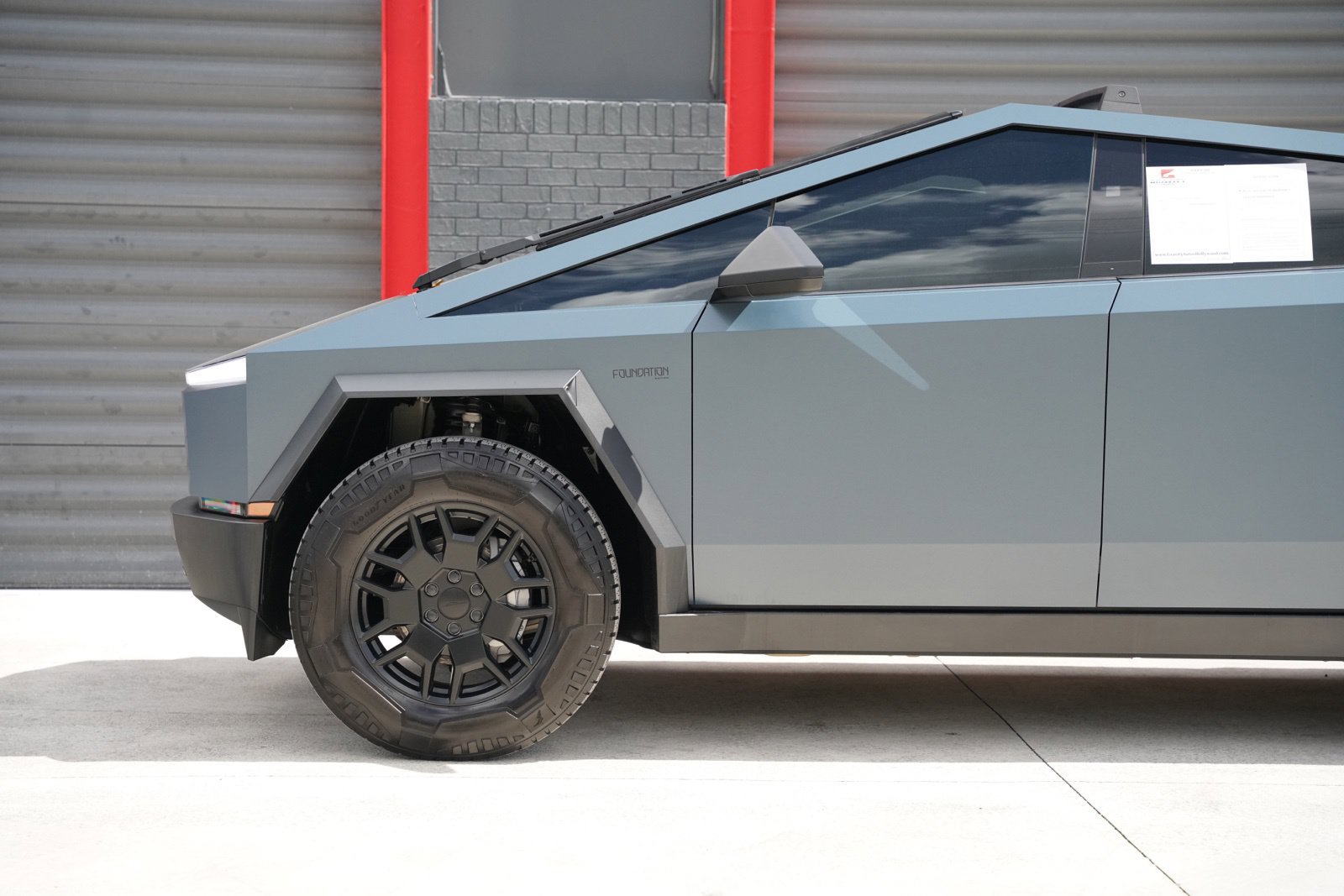 Used 2024 Tesla Cybertruck AWD Crew Cab image 10