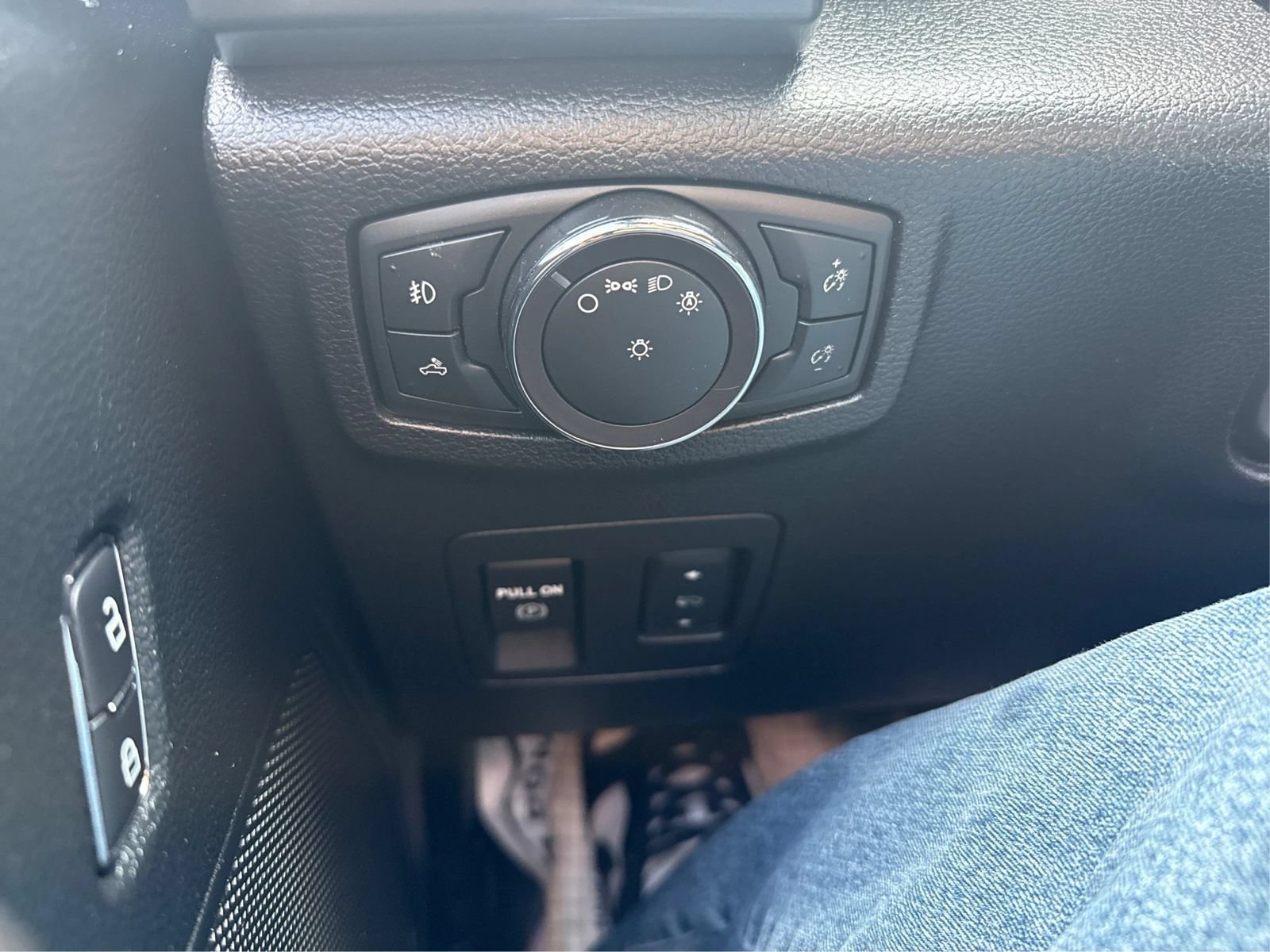 Used 2019 Ford F150 XLT w/ Equipment Group 302A Luxury AWD/4WD image 18