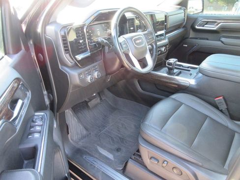 Certified 2024 GMC Sierra 1500 Elevation w/ Elevation Premium Package image 15