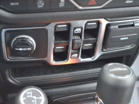 New 2026 Jeep Gladiator Sport image 26