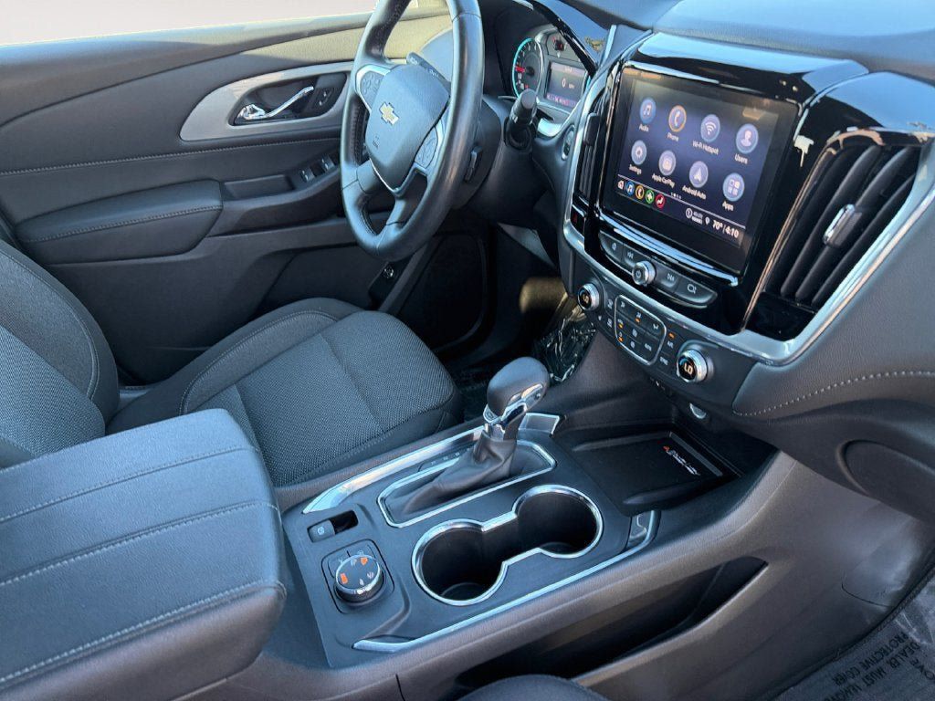 Used 2022 Chevrolet Traverse LT AWD/4WD image 27