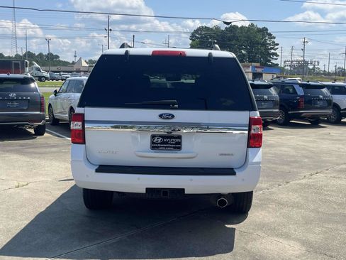 Used 2016 Ford Expedition Limited RWD image 4
