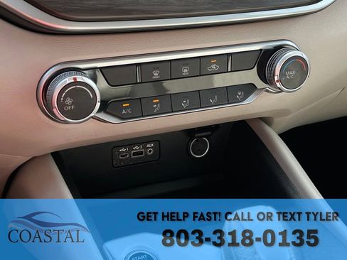 Used 2025 Nissan Altima 2.5 SV FWD image 35