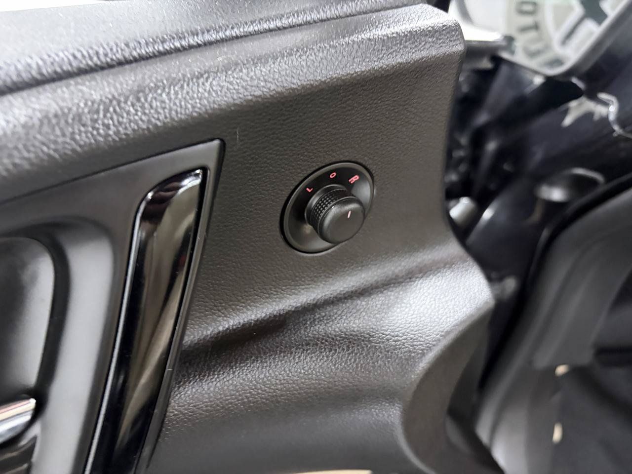 Used 2016 Buick Cascada Premium FWD image 39