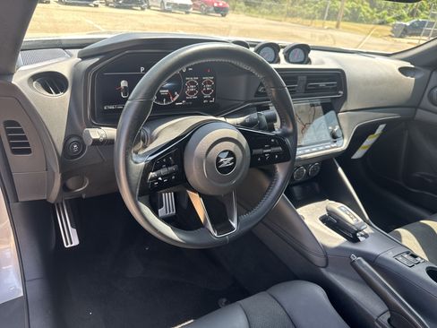 Used 2024 Nissan Z Performance w/ Floor Mat Package RWD image 6