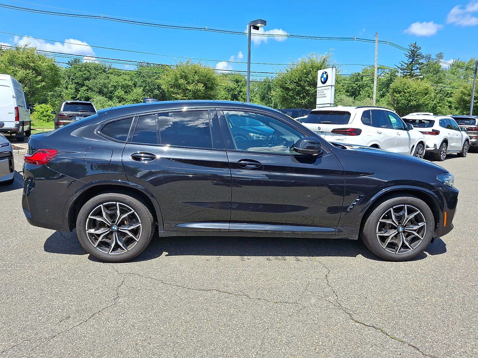 Used 2023 BMW X4 xDrive30i w/ M Sport Package AWD/4WD image 8