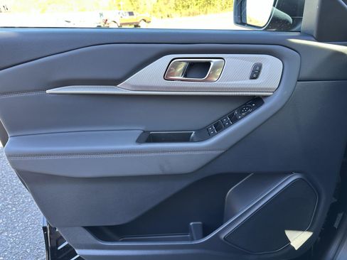 New 2026 Ford Explorer Active image 23