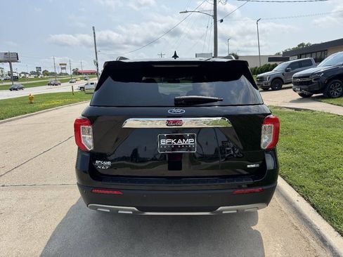 Used 2020 Ford Explorer XLT w/ Equipment Group 202A AWD/4WD image 4