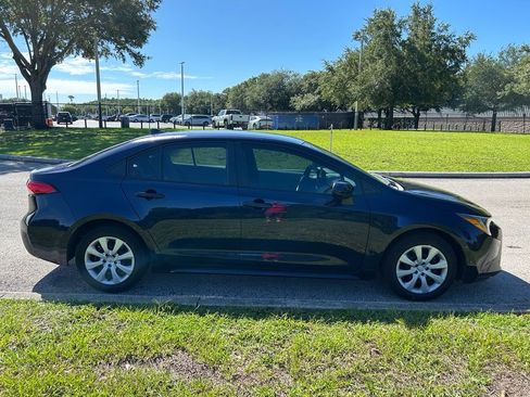 Used 2024 Toyota Corolla LE FWD image 7