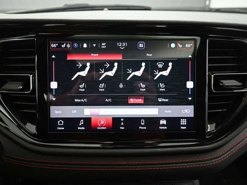 Used 2023 Dodge Durango GT image 17