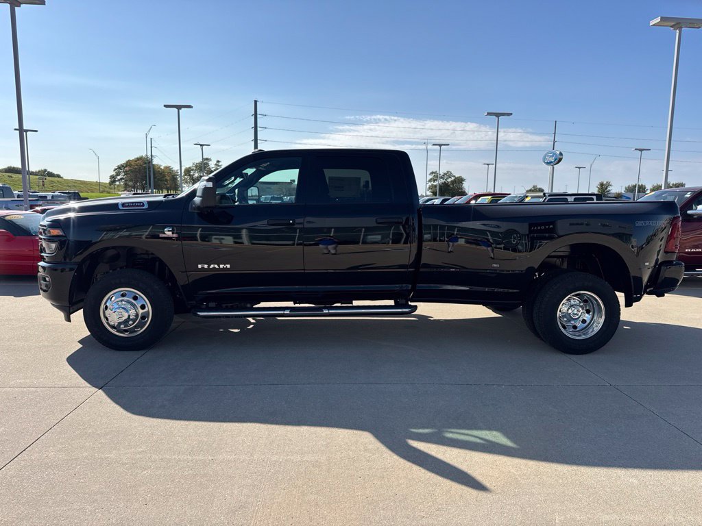 New 2027 RAM 3500 Big Horn AWD/4WD image 24