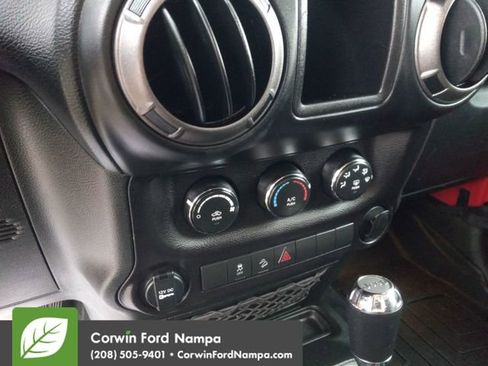 Used 2018 Jeep Wrangler Unlimited Sport w/ Connectivity Group image 17