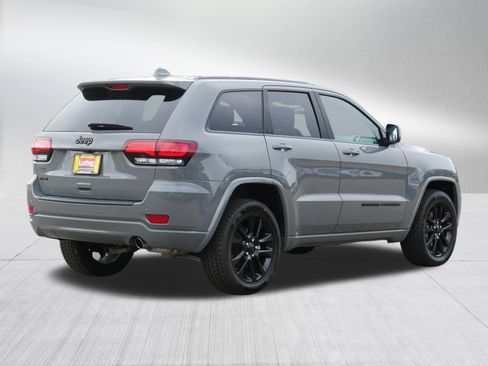 Used 2022 Jeep Grand Cherokee Laredo X AWD/4WD image 7