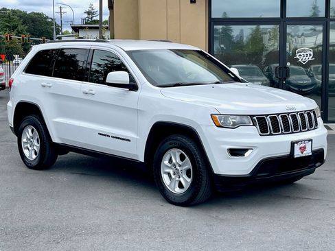 Used 2017 Jeep Grand Cherokee Laredo w/ Quick Order Package 23E image 1