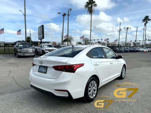 Used 2019 Hyundai Accent SE w/ Cargo Package FWD image 8