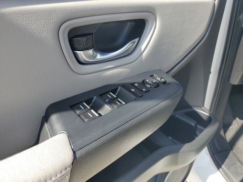 Used 2023 Honda Pilot LX image 23