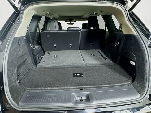 Certified 2026 INFINITI QX60 Luxe w/ Family Package image 33
