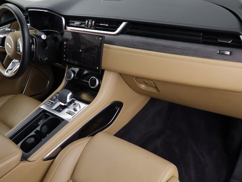 Used 2023 Jaguar F-PACE S image 21