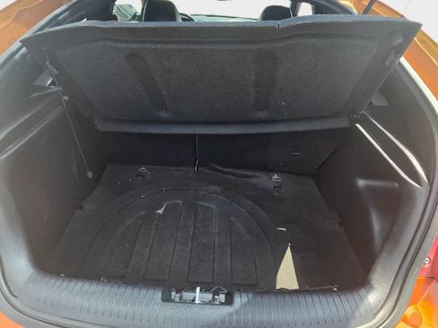 Used 2016 Hyundai Veloster Turbo w/ Option Group 04 FWD image 8